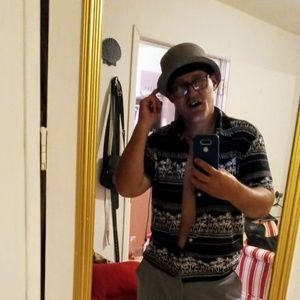 Meet your Posher, Benjamin